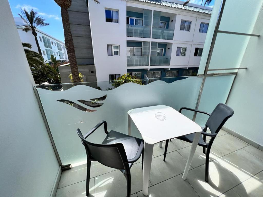 Bristol Sunset Beach Private Apartment Corralejo Exterior photo